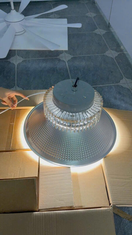 Cập nhật giá đèn LED highbay 100W cho sân Pickleball mới nhất